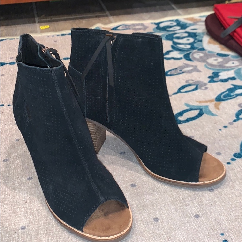 Black Toms Heels